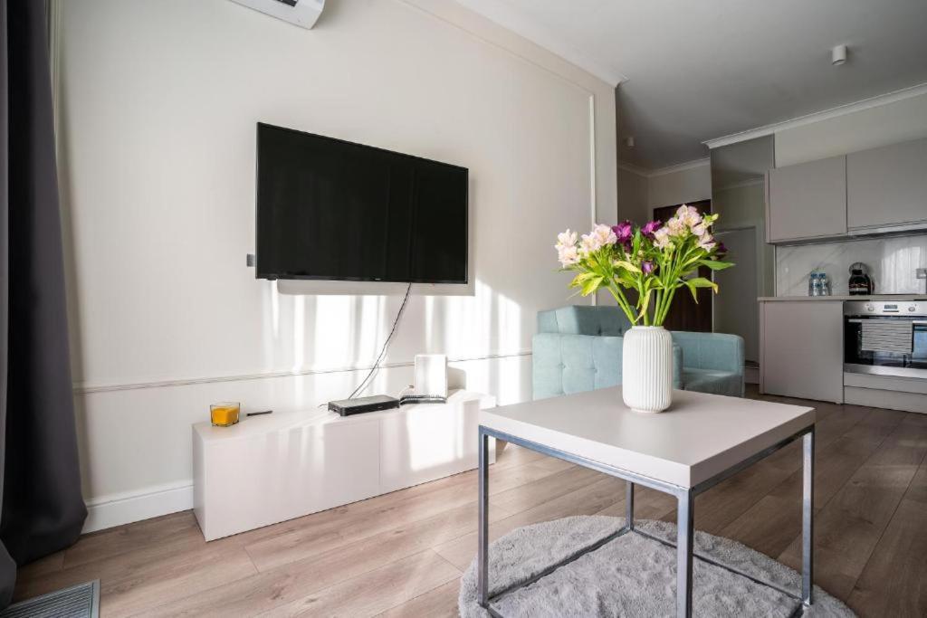 Mennica Residence Apartments Varsó Kültér fotó